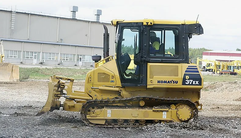 Komatsu D37ЕX